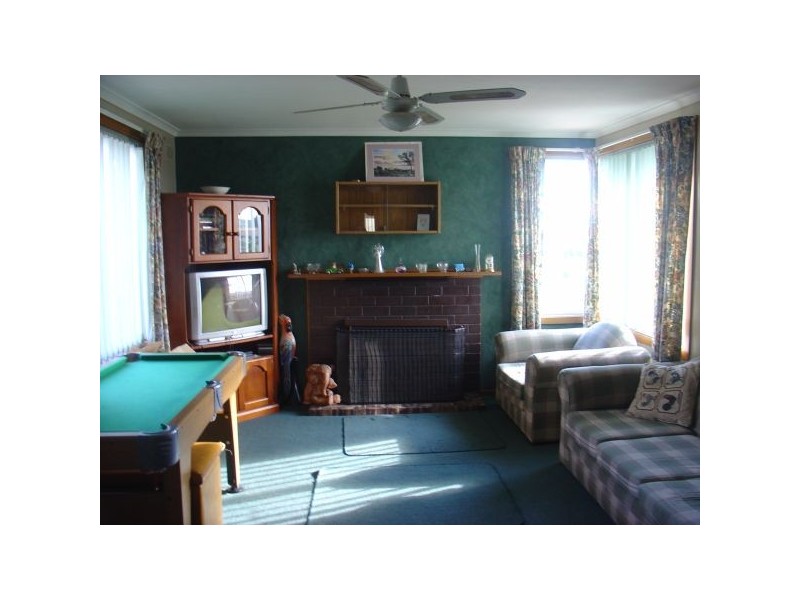 16 Loane Avenue, East Devonport TAS 7310