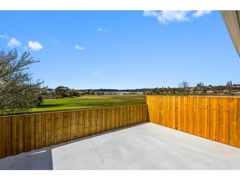 Unit 2/ 29A Middle Road, Devonport TAS 7310