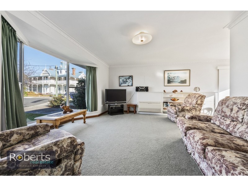 6 Malunnah Close, Devonport TAS 7310