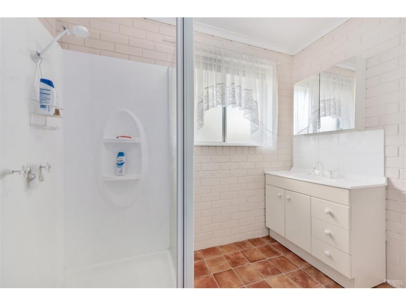 1/29 Valley Road, Devonport TAS 7310