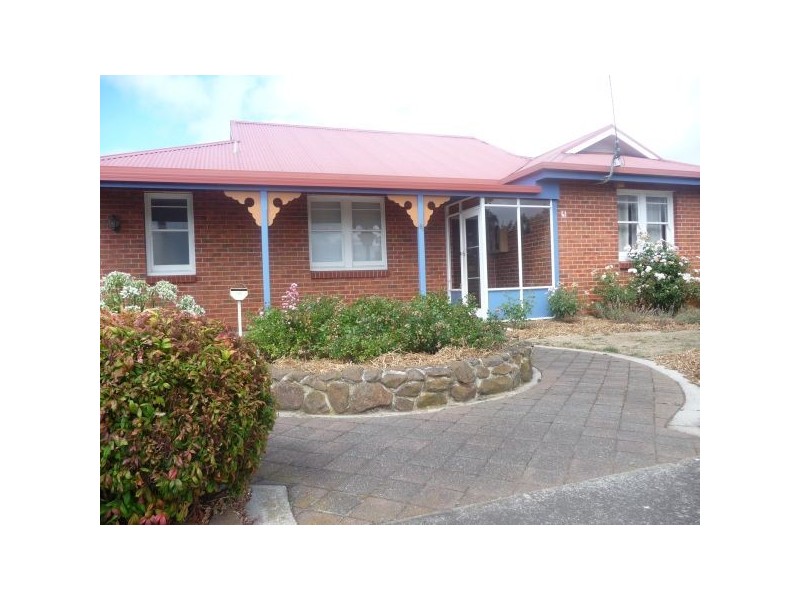 61 Valley Road, Devonport TAS 7310