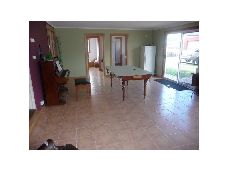 61 Valley Road, Devonport TAS 7310