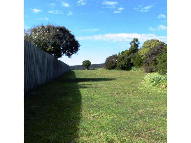 10 Illaroo Avenue, East Devonport TAS 7310