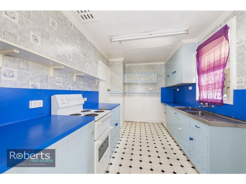 18 Raymond Avenue, Devonport TAS 7310