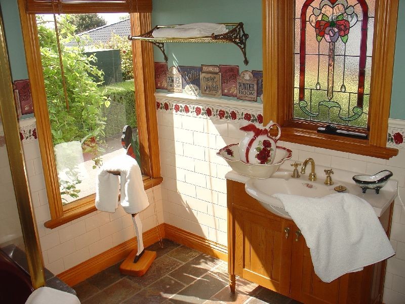 33 Middle Road, Devonport TAS 7310
