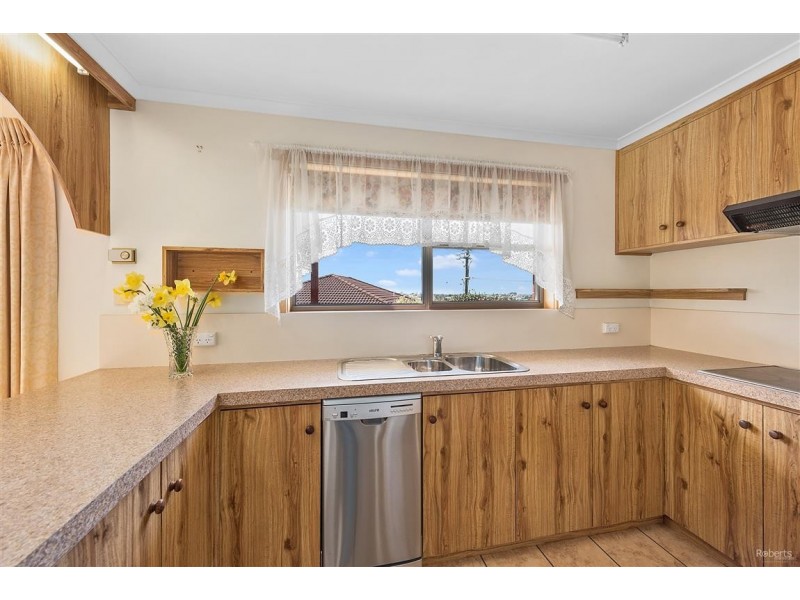 6 Olive Court, Miandetta TAS 7310