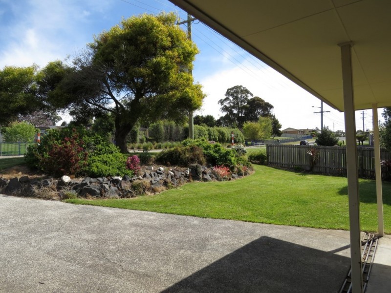 22 Lawrence Drive, Devonport TAS 7310