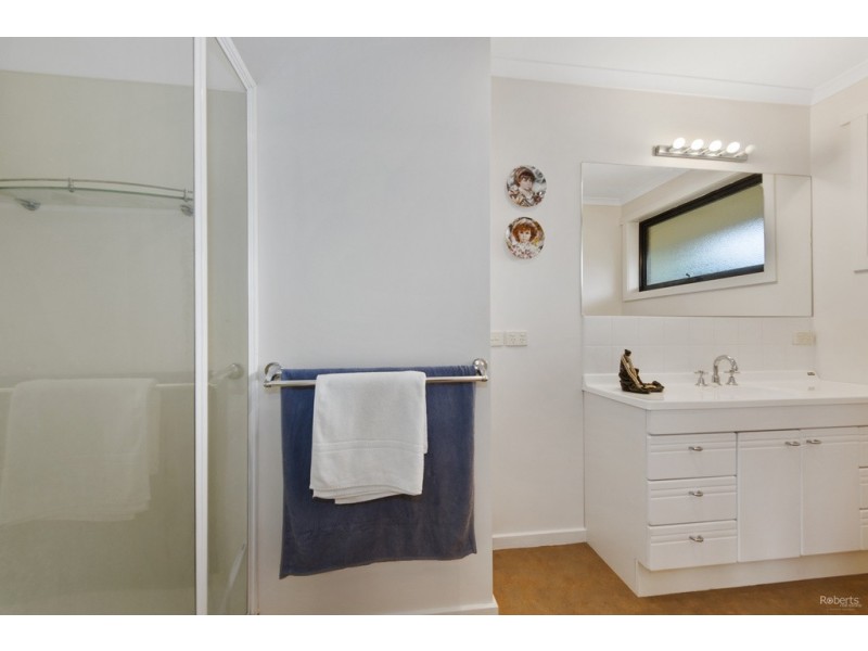 42 St Andrews Drive, Devonport TAS 7310