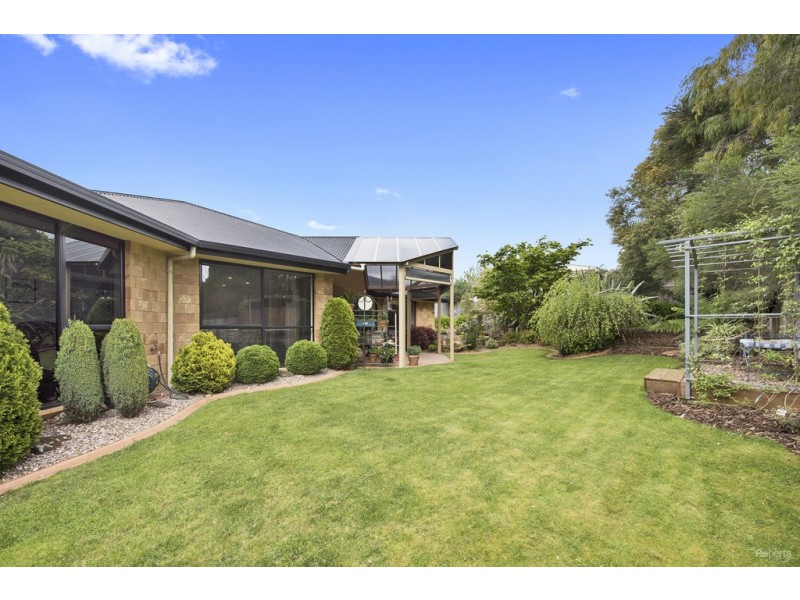 42 St Andrews Drive, Devonport TAS 7310