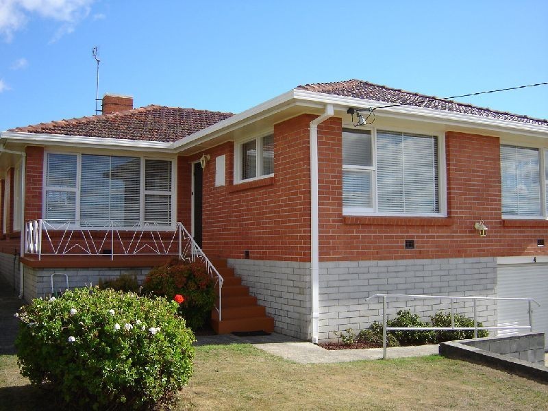 4 Loatta Avenue, Miandetta TAS 7310