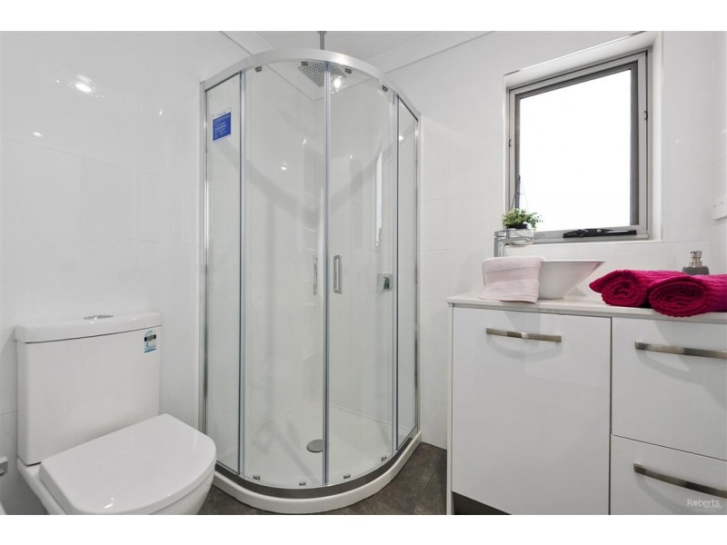 1/25 Tatiana Close, Devonport TAS 7310