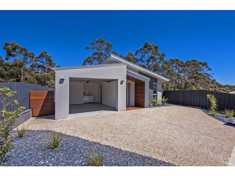 1/25 Tatiana Close, Devonport TAS 7310