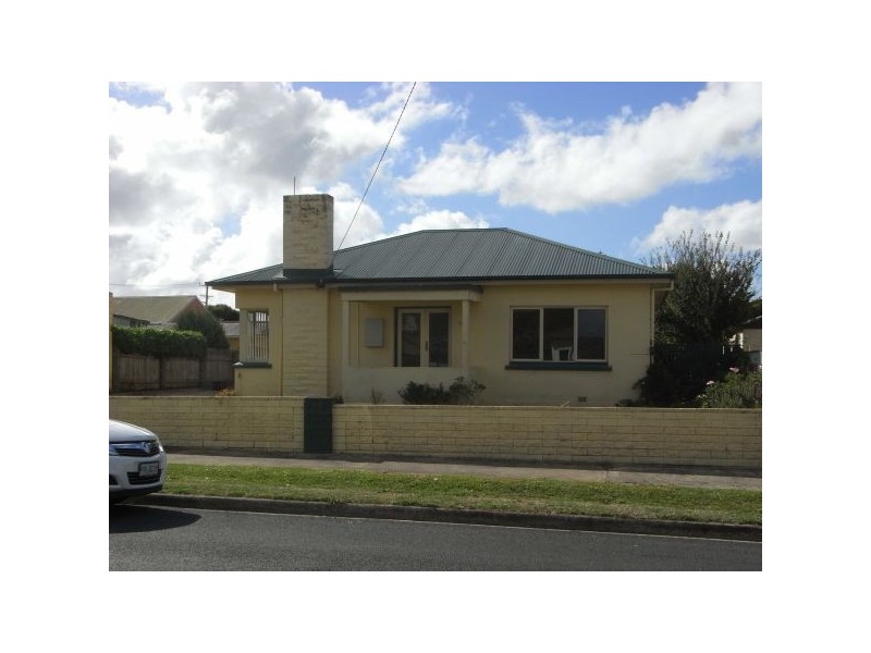 42 Elizabeth Street, Devonport TAS 7310