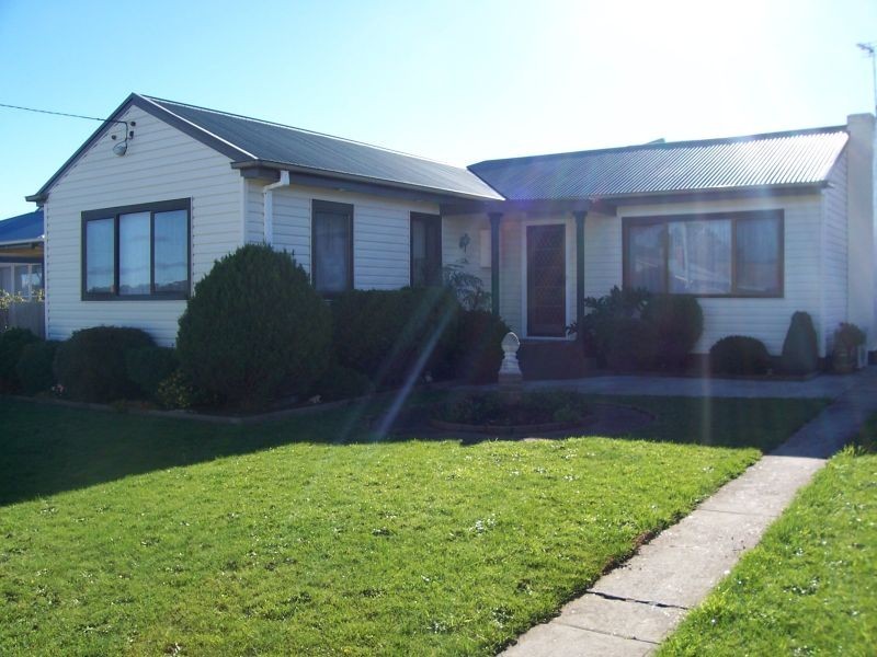 8 Tasman Street, Devonport TAS 7310