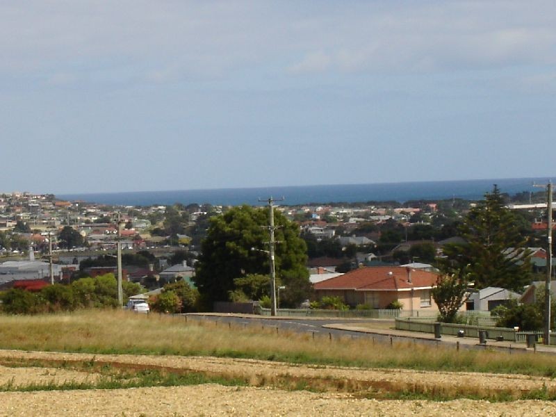 98 Torquay Road, East Devonport TAS 7310