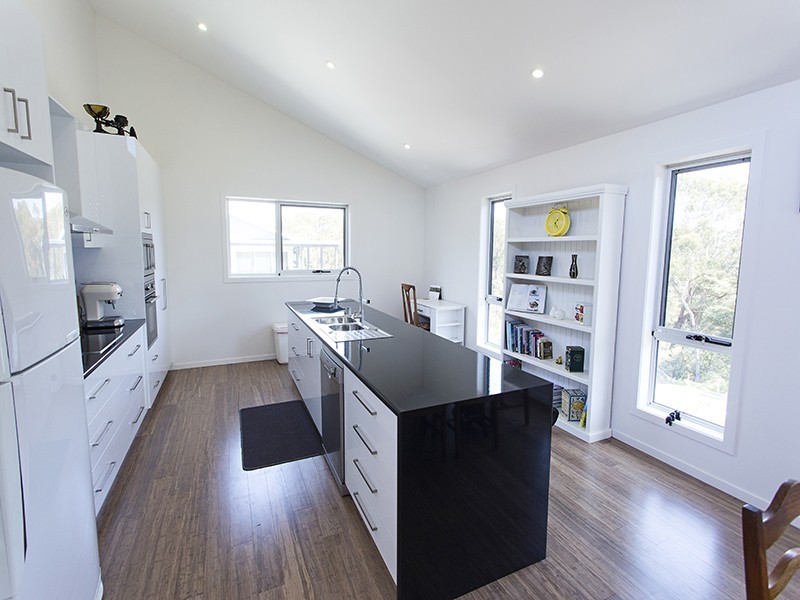 Unit 2 66 Surrey Street, Devonport TAS 7310