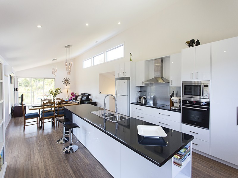 Unit 2 66 Surrey Street, Devonport TAS 7310