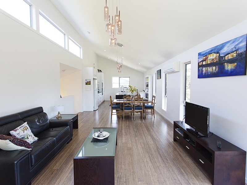 Unit 2 66 Surrey Street, Devonport TAS 7310