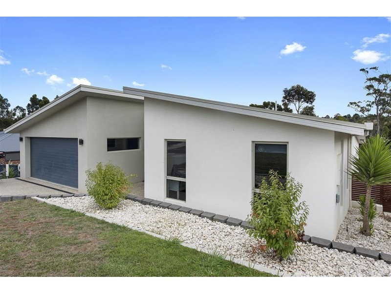 27 Georgiana Street, Devonport TAS 7310