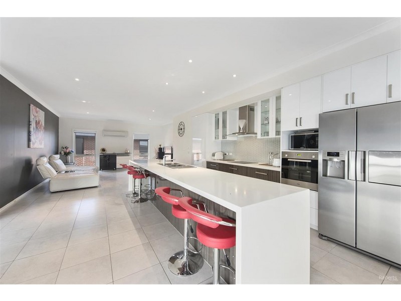 27 Georgiana Street, Devonport TAS 7310