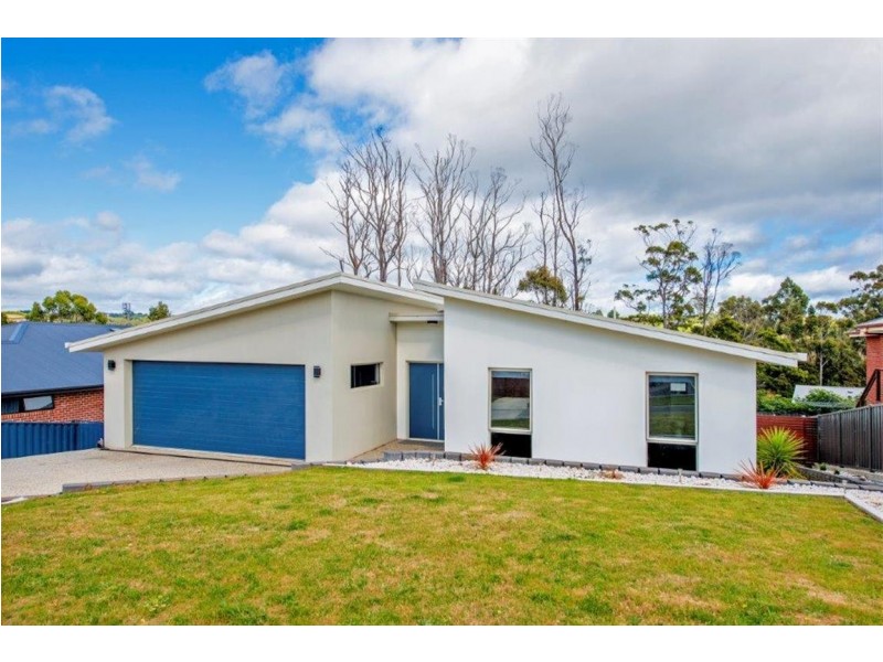 27 Georgiana Street, Devonport TAS 7310