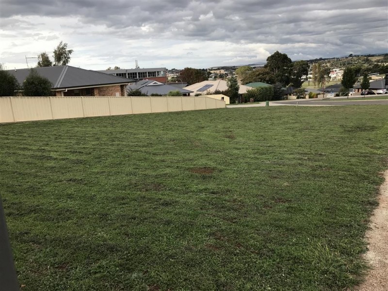 8 Rowena Court, Devonport TAS 7310