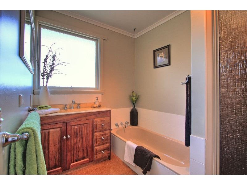 6 Haines Place, Devonport TAS 7310