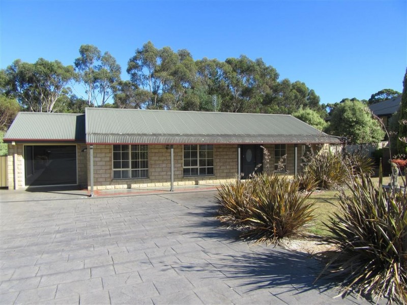 40 Lawrence Drive, Devonport TAS 7310