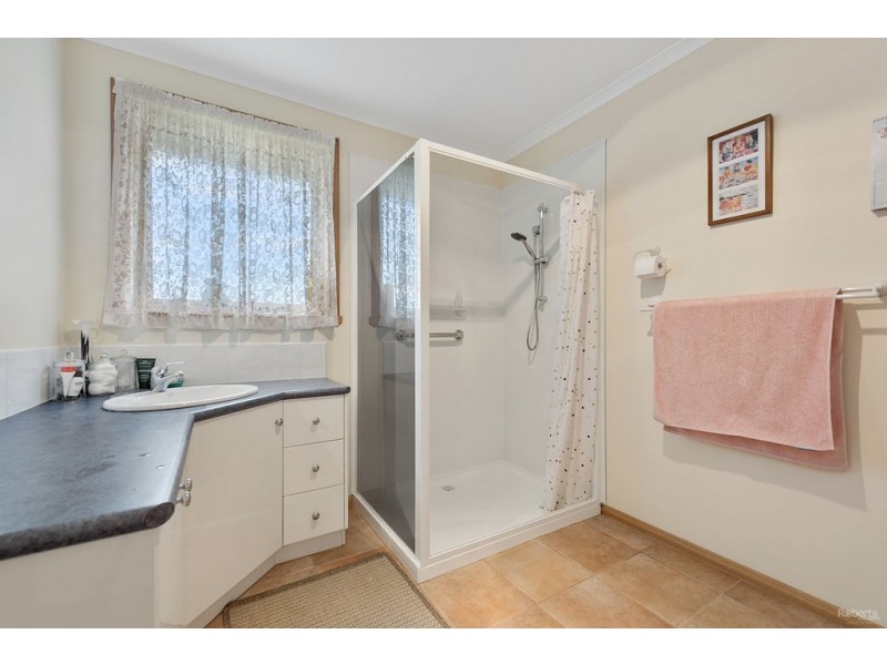 2/120 Bradshaw Street, Latrobe TAS 7307