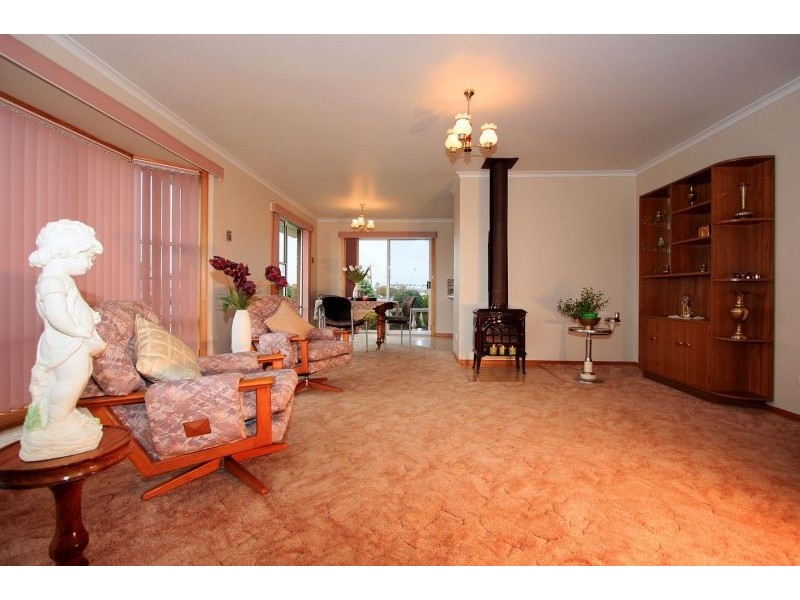 1/147 Gunn Street, Devonport TAS 7310