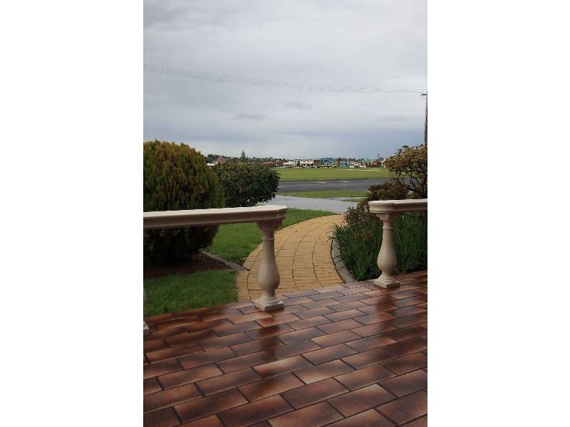 1/147 Gunn Street, Devonport TAS 7310