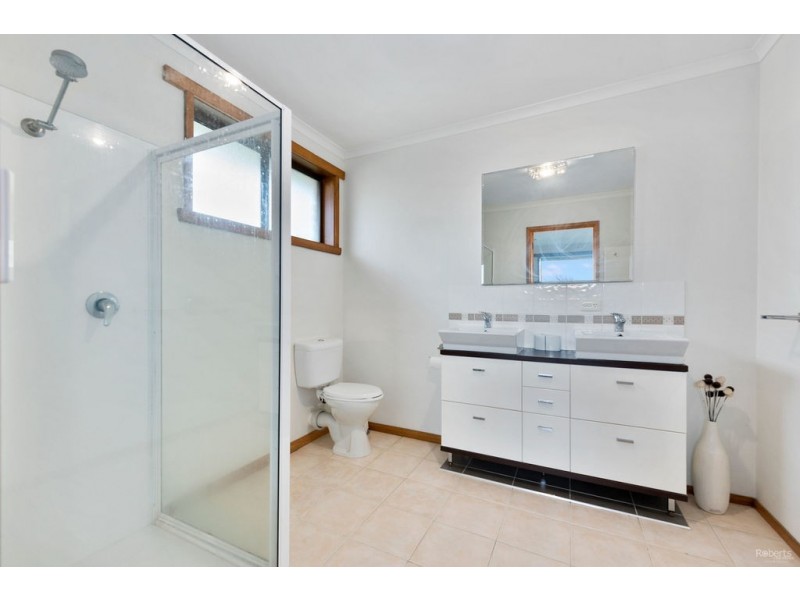 120 Ronald Street, Devonport TAS 7310