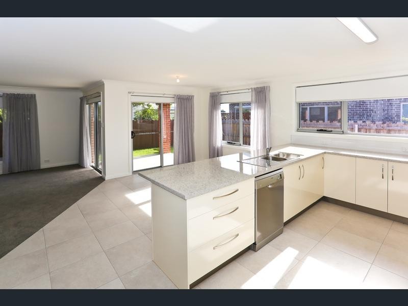 6 Charlotte Gardens, Devonport TAS 7310