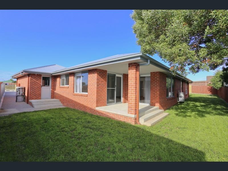 6 Charlotte Gardens, Devonport TAS 7310