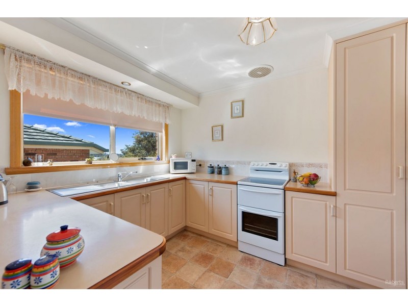 3/100a Nicholls Street, Devonport TAS 7310