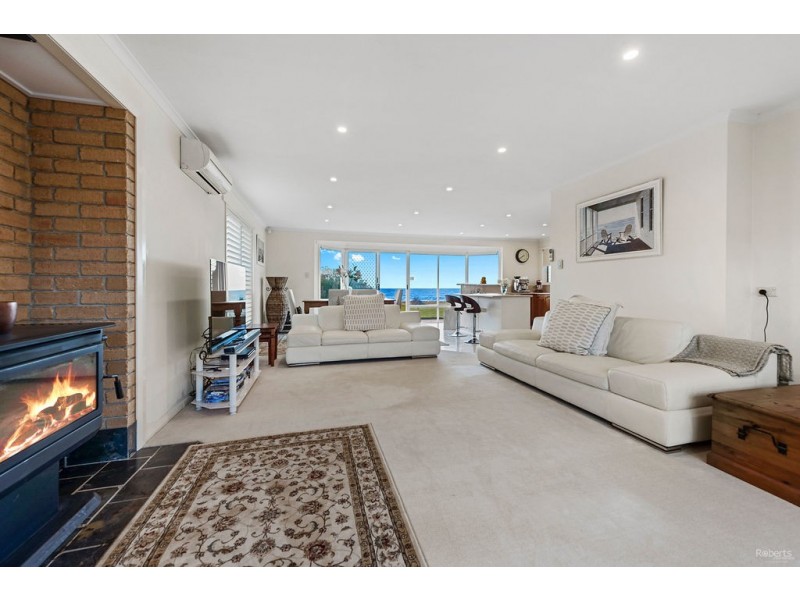 99 Beach Road, Leith TAS 7315