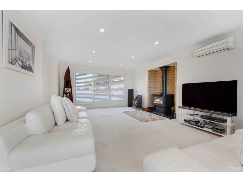 99 Beach Road, Leith TAS 7315