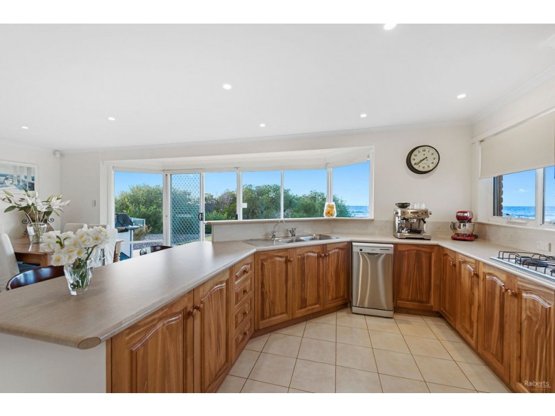 99 Beach Road, Leith TAS 7315