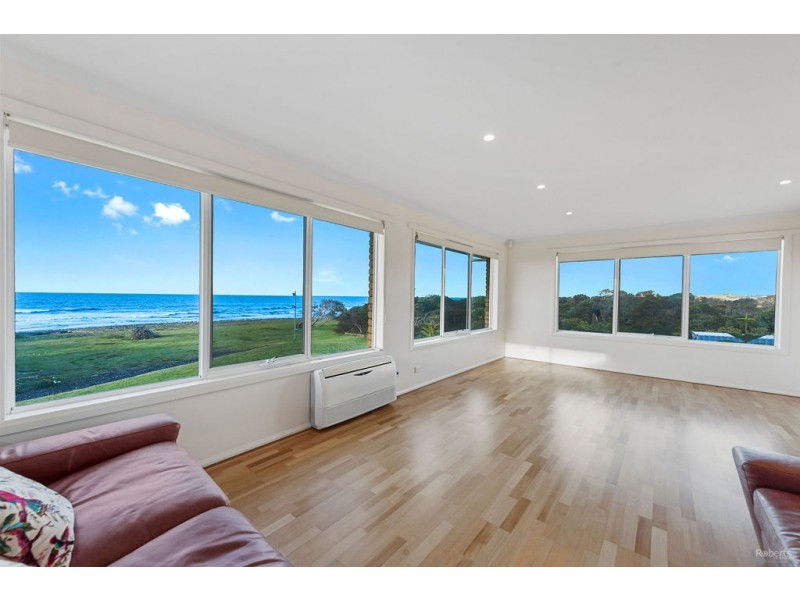 99 Beach Road, Leith TAS 7315