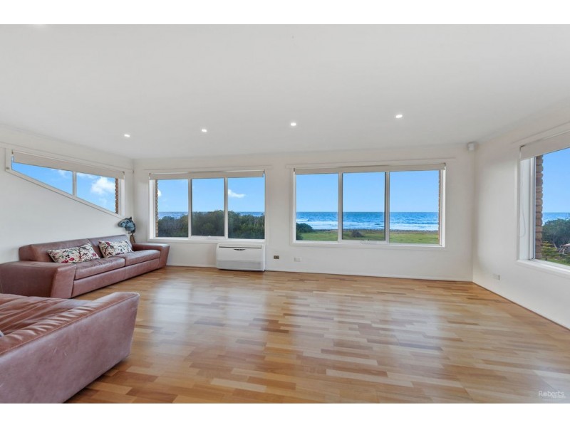99 Beach Road, Leith TAS 7315