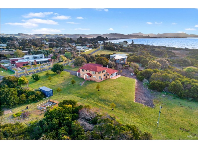 99 Beach Road, Leith TAS 7315