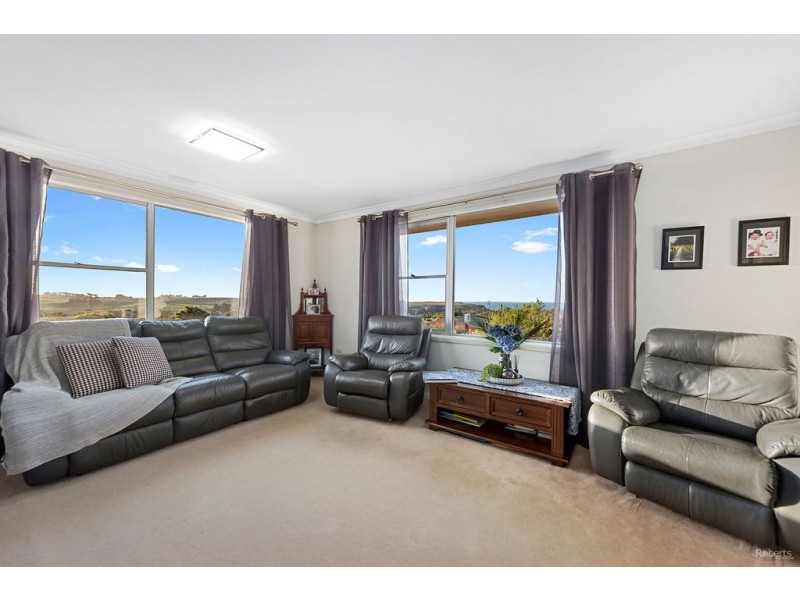 15 Haines Place, Devonport TAS 7310