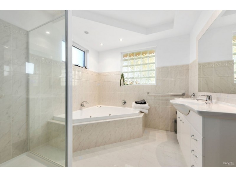 15 Haines Place, Devonport TAS 7310