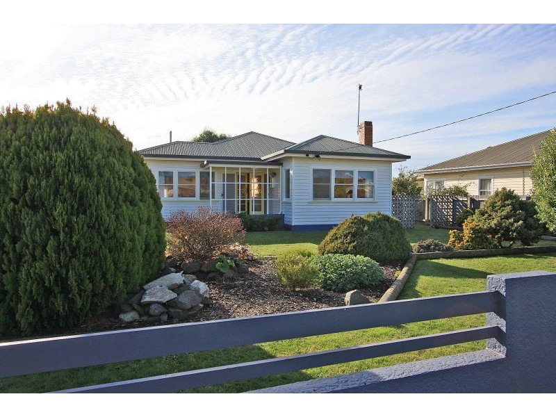 80 George Street, Devonport TAS 7310