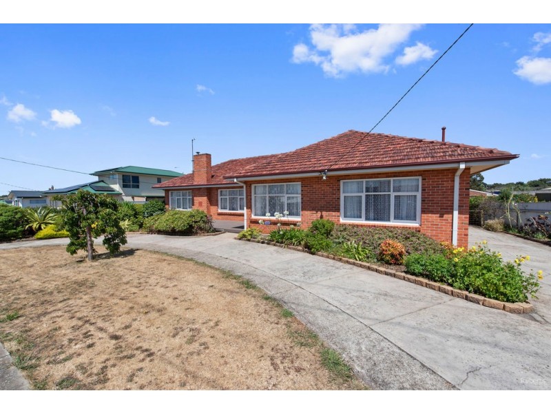 29 Middle Road, Devonport TAS 7310