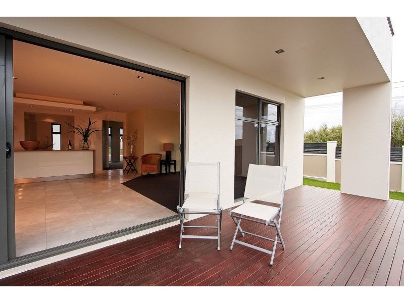 1/237-239 Steele Street, Devonport TAS 7310