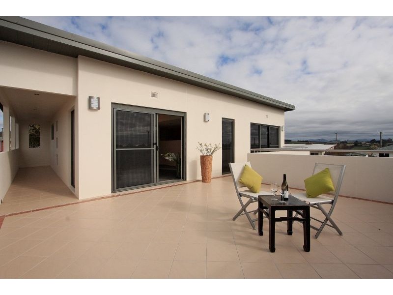4/237-239 Steele Street, Devonport TAS 7310