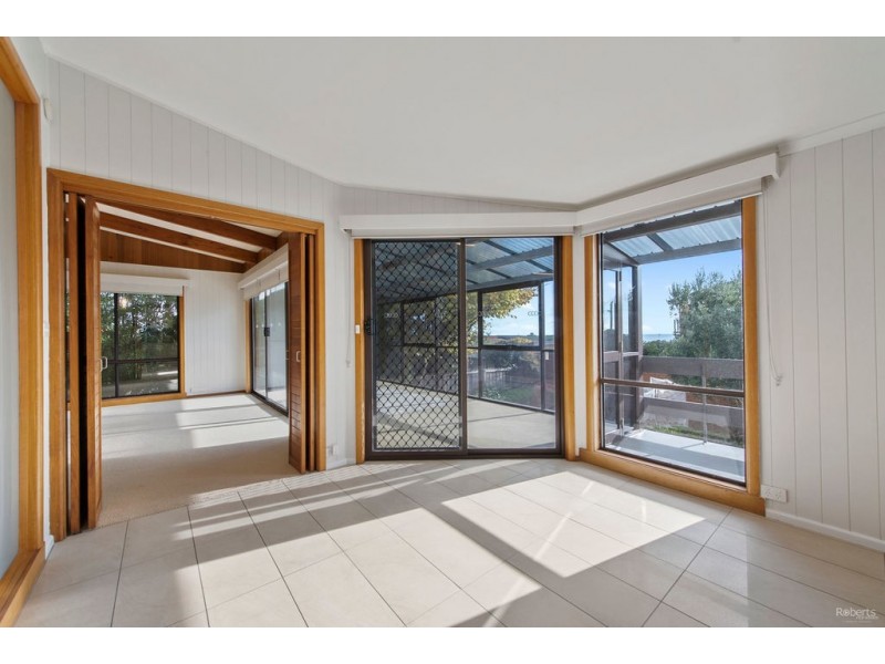 16 Haines Place, Devonport TAS 7310