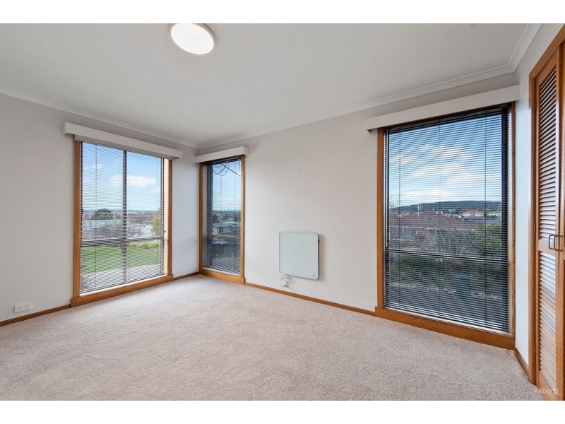 16 Haines Place, Devonport TAS 7310