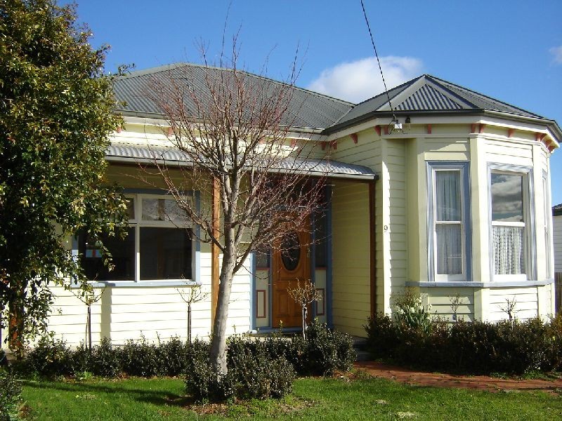 9 Henry Street, Devonport TAS 7310